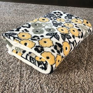 Vera Bradley blanket